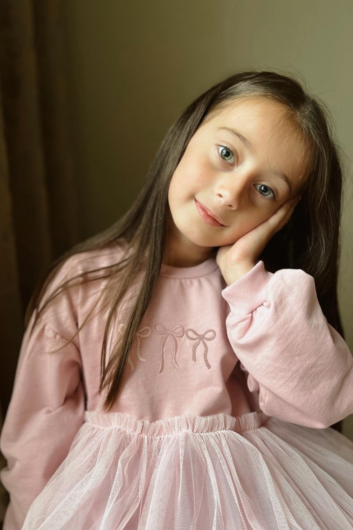 Fiyonk Nakış Detaylı Tüllü Kız Çocuk Elbise