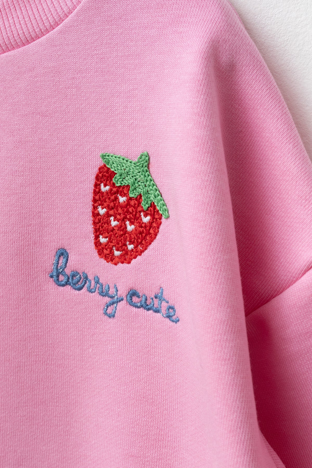 Kız Bebek Alt Üst Takım Çilek Desenli Taytlı Nakış Detaylı Şeker Pembe