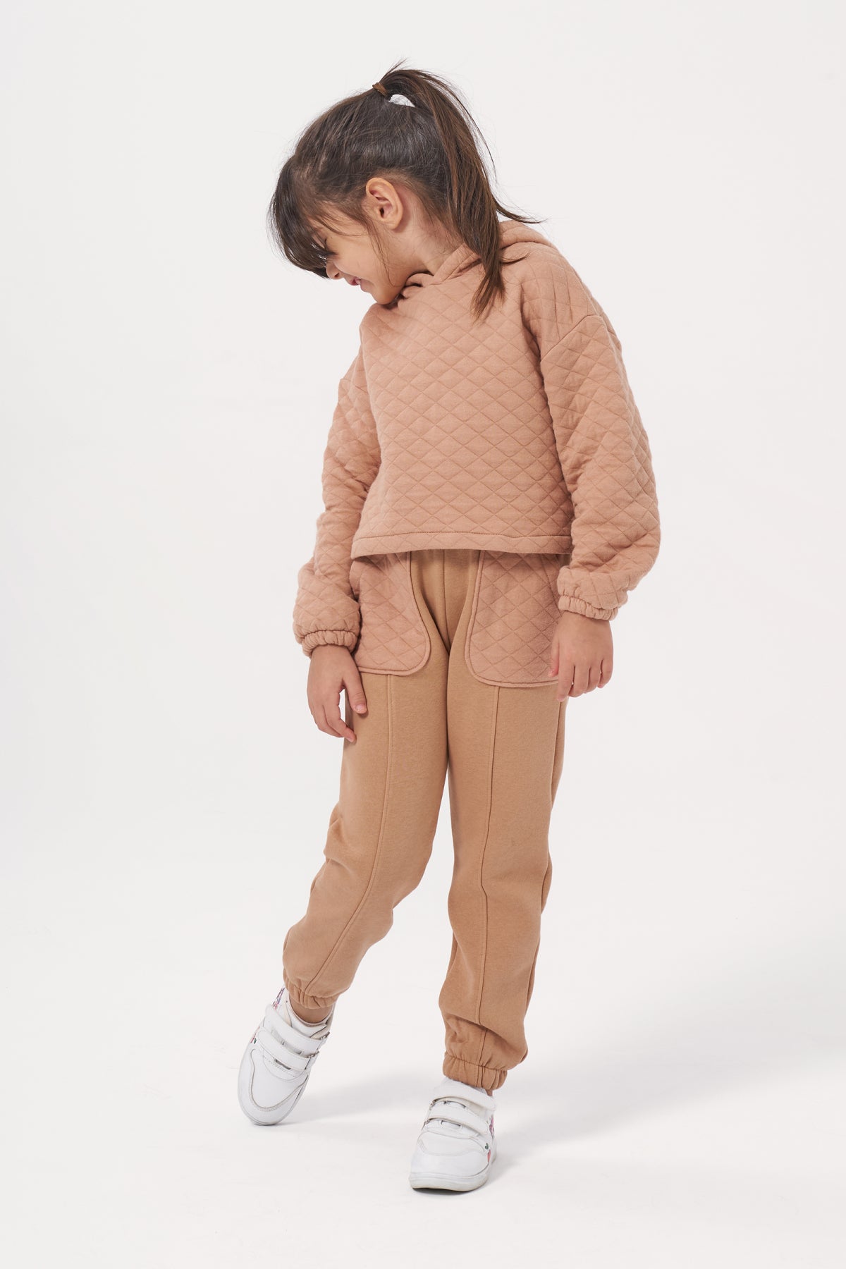 Kız Çocuk Kapşonlu Baskısız Kapitoneli Sweatshirt Eşofman Takımı Sütlü Kahve